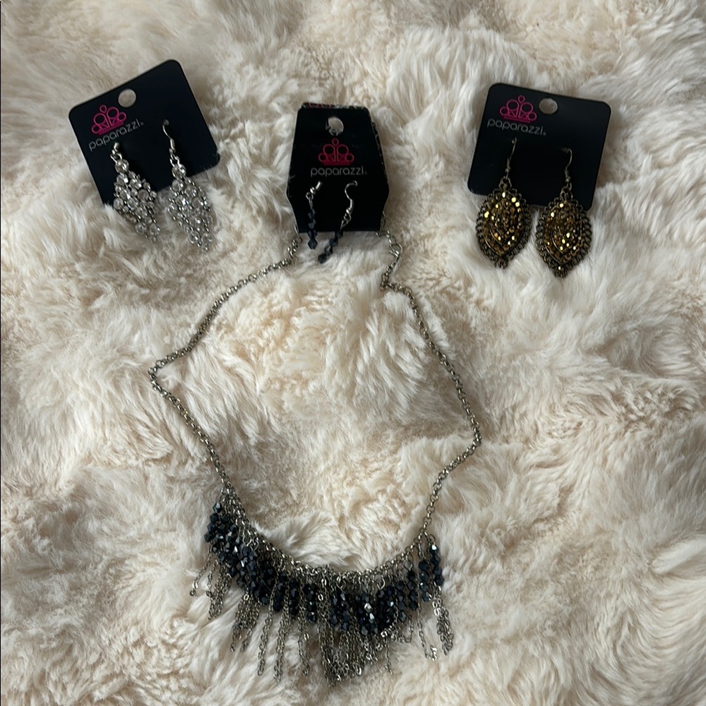 Women’s Paparazzi Silver and Gold Jewelry Bundle Set NEW